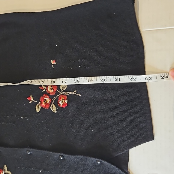 Koret Black Floral Embroidered Sweater Vest size L - Picture 10 of 10